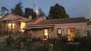 Front of property - A Lonquexa do Gañán (Gondomar)
