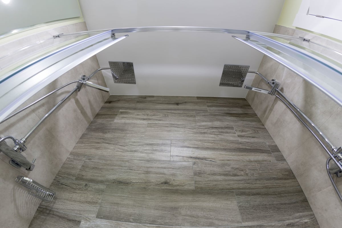 Duplex (2) | Dusch