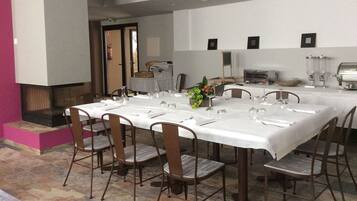 Dagelijks continentaal ontbijt inbegrepen