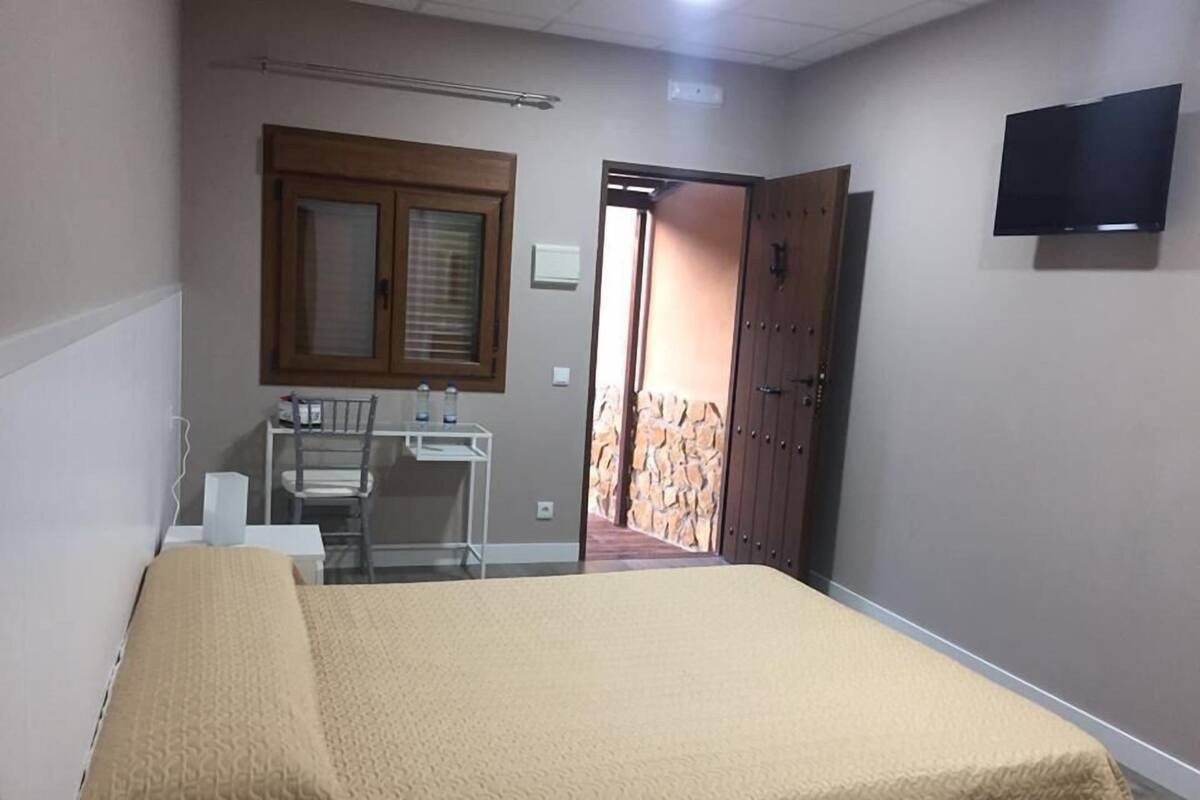 Desk, iron/ironing board, rollaway beds, free WiFi