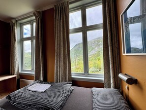 Quadruple Room | Free WiFi, bed sheets - Turtagrø Hotel (Luster)