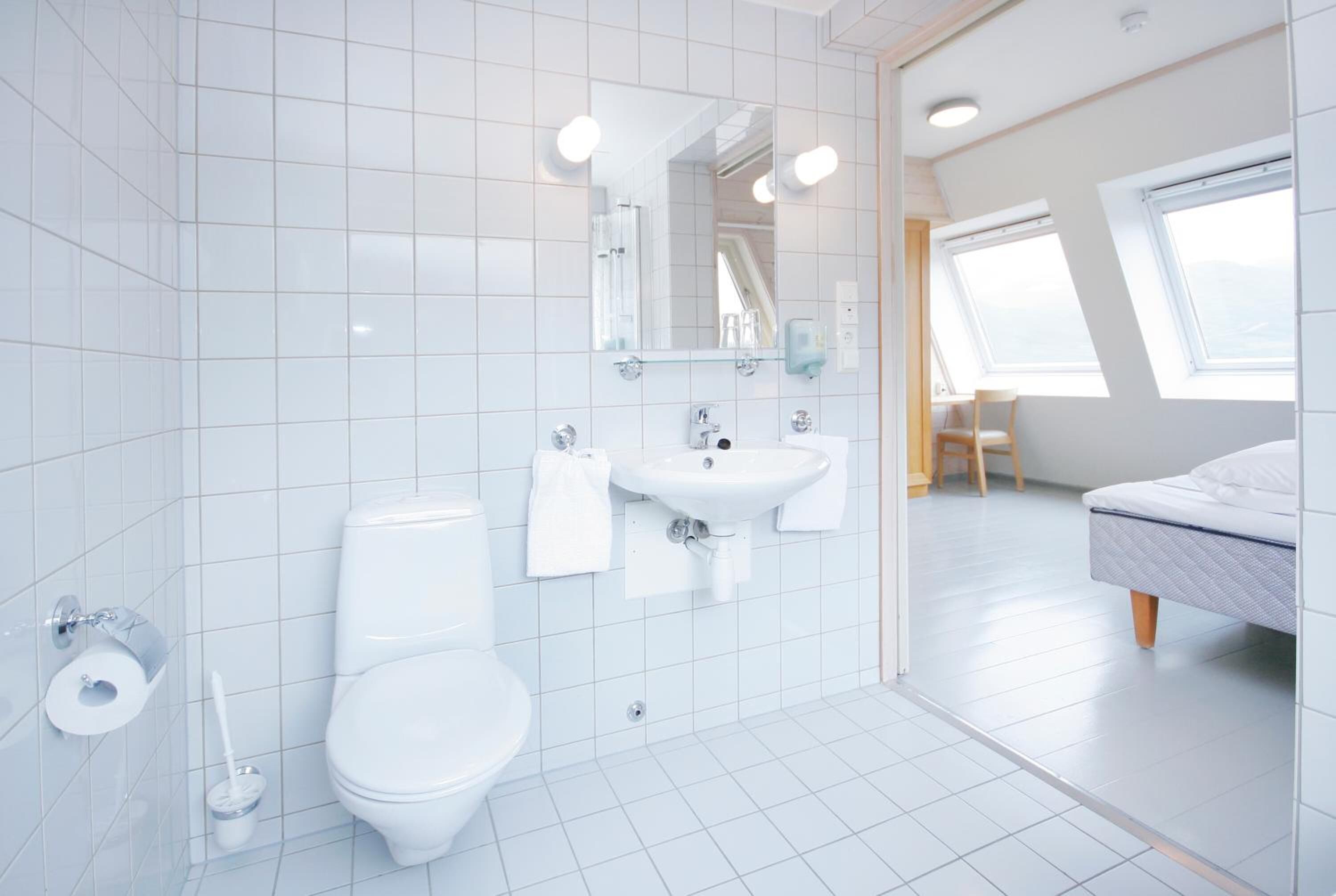 premier room | bathroom | towels