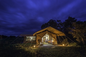 Luxury Family Tent | Vista do quarto