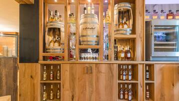 Bar (in der Unterkunft)