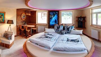 ๋ฐฉ์ ์ค๋น, ๋ฌด๋ฃ WiFi, ์นจ๋ ์ํธ