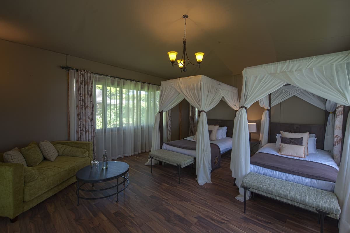 Desk, laptop workspace, free WiFi, bed sheets