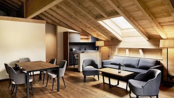 Panoramic Apartment | Living area | Flat-screen TV