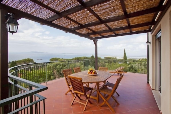 Appartement, 3 chambres | Terrasse/Patio