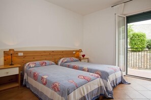 Apartment, 2 Bedrooms | Premium bedding, in-room safe, blackout drapes, soundproofing - Le Poste del Pianone (Monte Argentario)