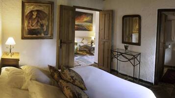 Suite, 1 habitación | Escritorio