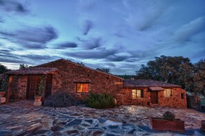 Front of property - Finca La Ramallosa (Valverde del Fresno)