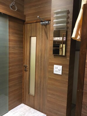 Interior - Ample Dormitory - Hostel (Mumbai)