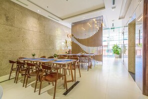 Restaurant - Yen Vy Hotel & Apartment (Da Nang)