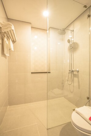 Bathroom - Yen Vy Hotel & Apartment (Da Nang)