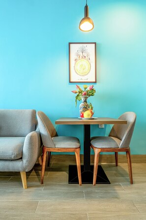 In-room dining - Yen Vy Hotel & Apartment (Da Nang)