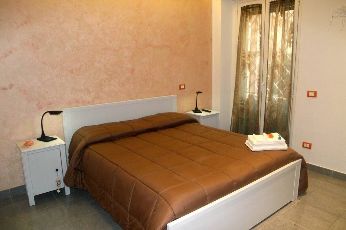 Double Room (Maia) | Minibar (free items), WiFi (free), bed sheets