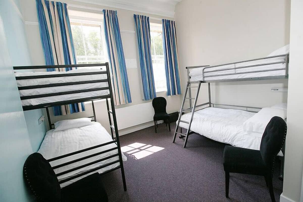Room 12 - 5 beds room | Iron/ironing board, free WiFi, bed sheets