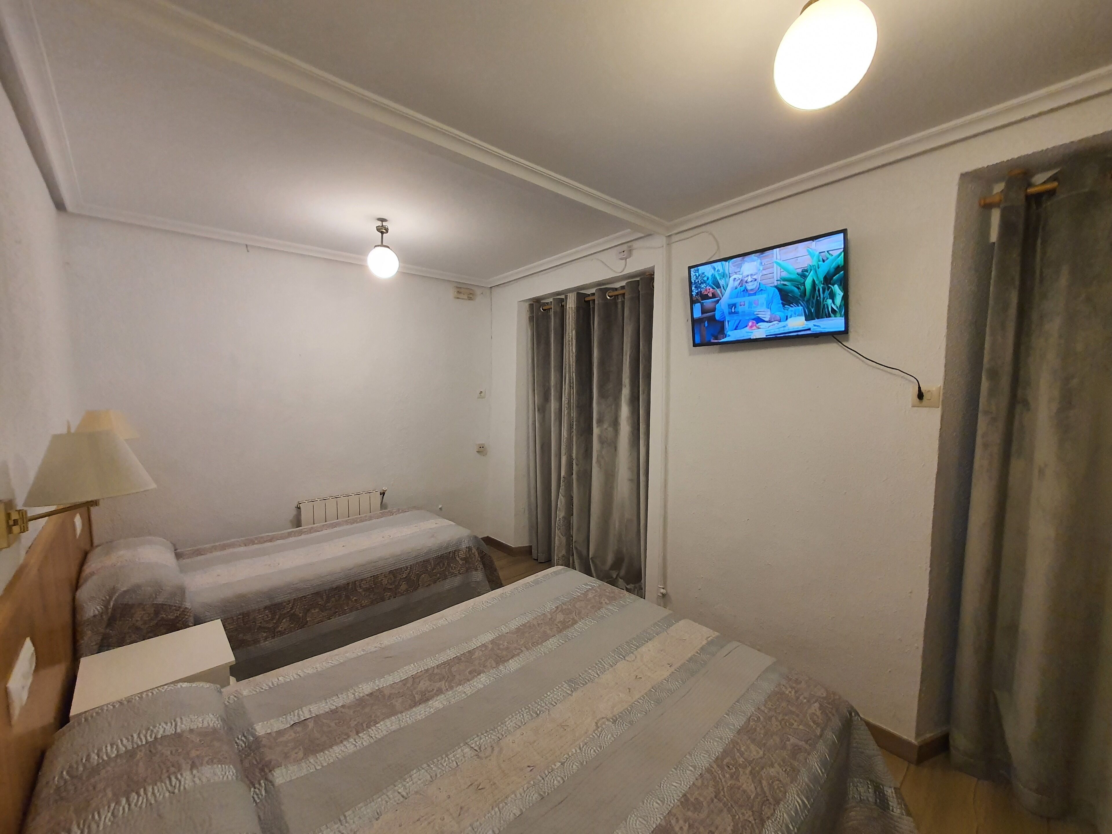 Triple Room, Private Bathroom (Cama Doble y Cama Individual) | View from room