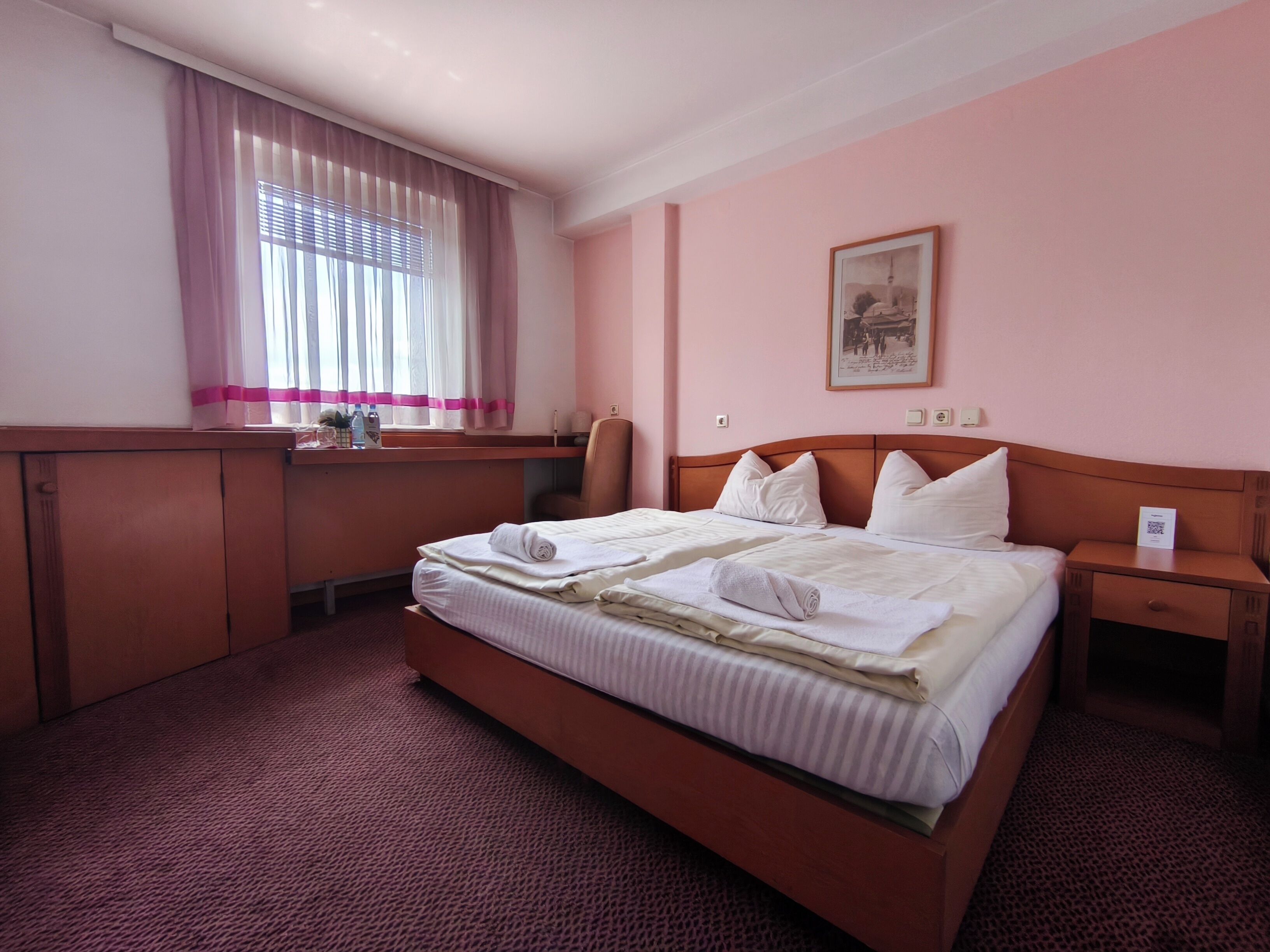 Basic Double Room, 1 Double Bed, Non Smoking, City View | Desk, free WiFi, bed sheets