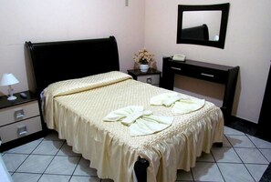 Free WiFi, bed sheets - Hotel Turi (Barra Bonita)