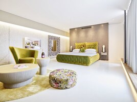 Executive-Doppelzimmer (Signature) | Allergikerbettwaren, Zimmersafe, individuell dekoriert