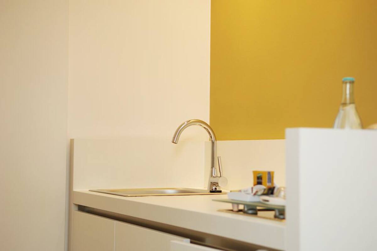 espresso maker, coffee/tea maker, electric kettle