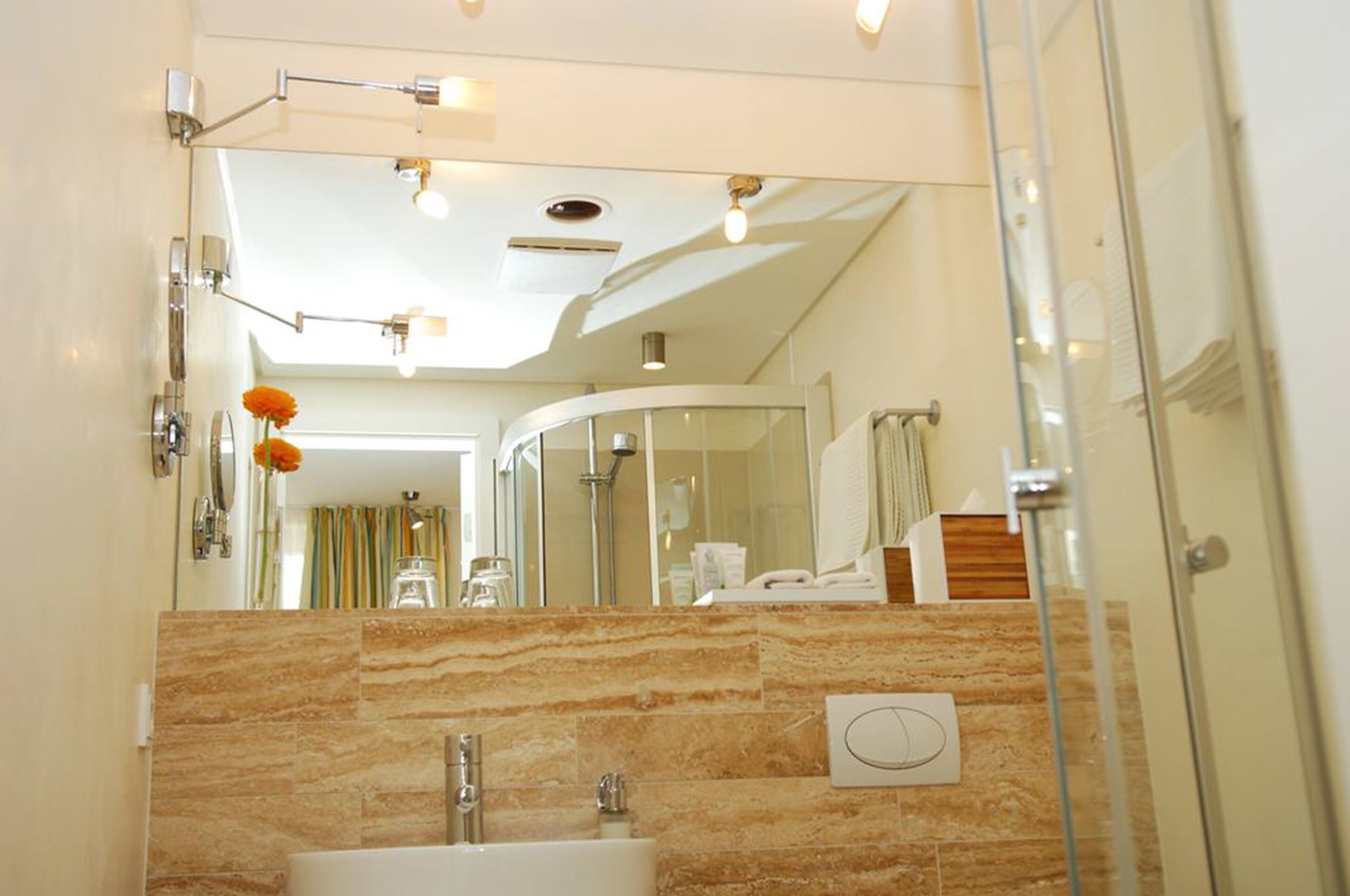 comfort double room | bathroom | free toiletries, hair dryer, towels, soap