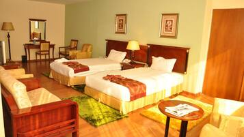 Premium bedding, down comforters, in-room safe, individually decorated