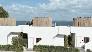 Arctic Sea View With Tub | Utsikt fra rommet