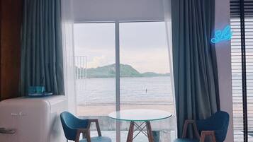 Ocean Sky | Free minibar, free WiFi, bed sheets