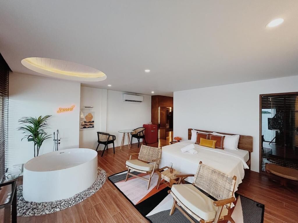 Minibar con artículos gratuitos, wifi gratis y ropa de cama 