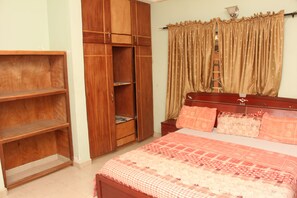 Executive Room, 1 Queen Bed, Non Smoking