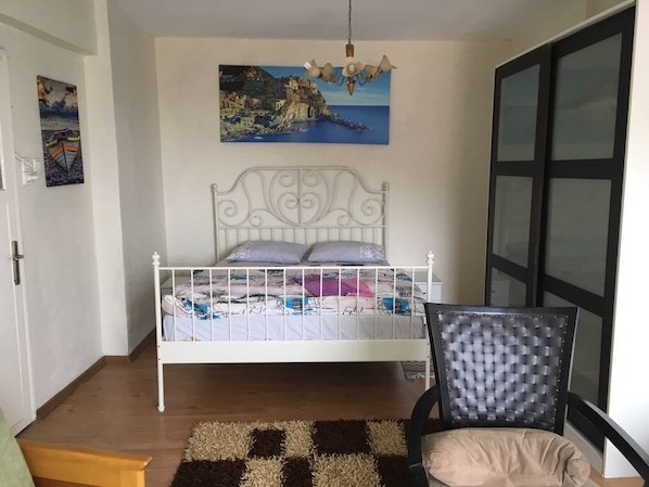 Apartment | Iron/ironing board, free WiFi