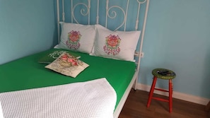 Standard Room | Iron/ironing board, free WiFi