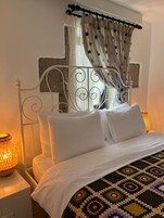 标准双人房 | 熨斗/熨衣板、免费 WiFi、床单