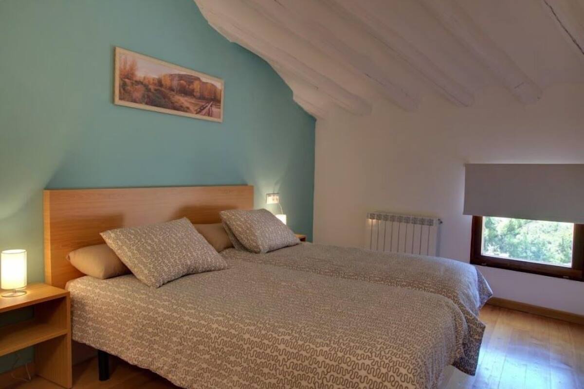 Habitación Doble con Cata de Vinos y Aceites | Cunas gratuitas, wifi gratis y ropa de cama