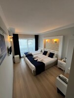 标准房 | 迷你吧、客房内保险箱、隔音、免费 WiFi