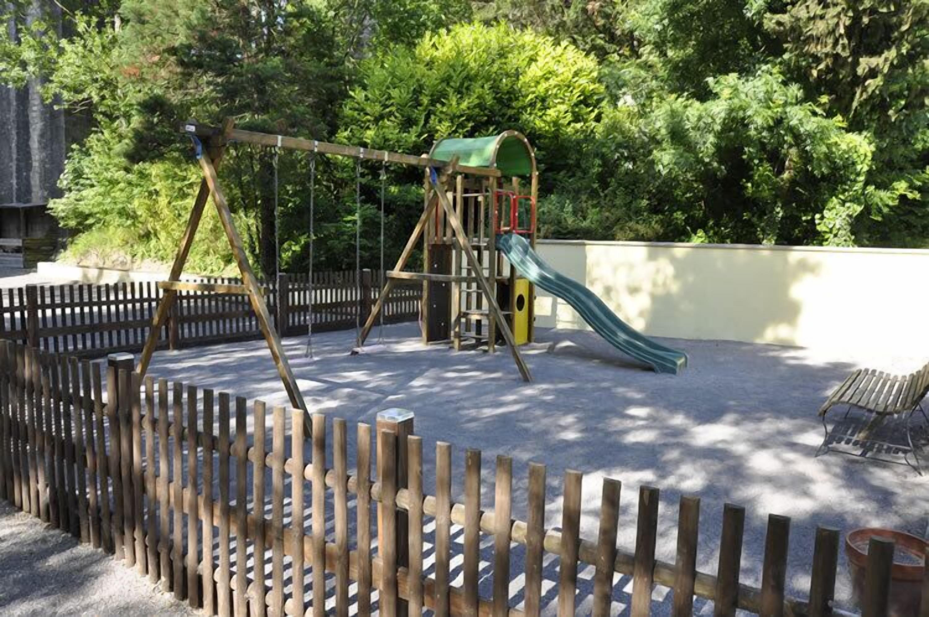 Children’s play area – outdoor