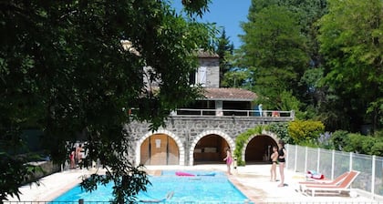 Camping Les Rives d'Auzon