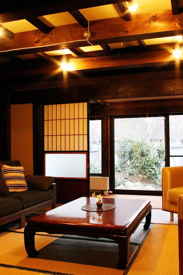 Private Vacation Home | In-room dining - Hakuba Youluri (Hakuba)