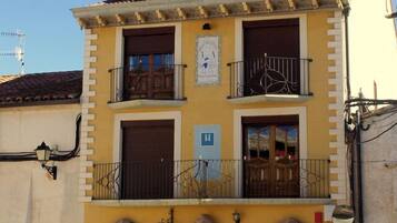 Fachada del alojamiento