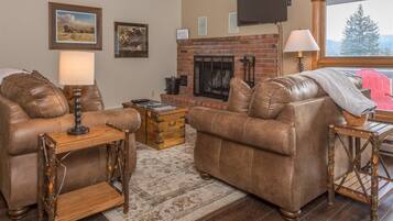 Flat-screen TV, fireplace