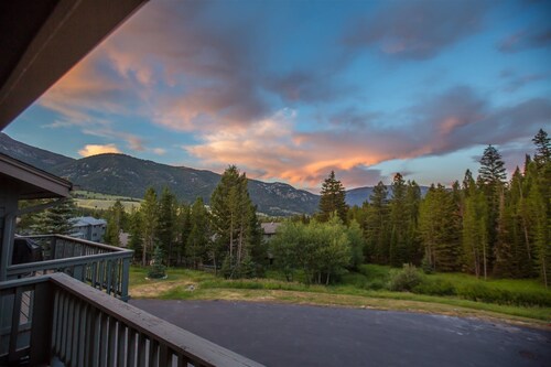 Big Sky - Hidden Village 877