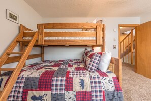 2 chambres, bureau, fer et planche à repasser, Wi-Fi gratuit