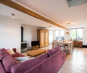 Ferienhaus | Essbereich im Zimmer