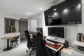 Chambre (VR Game / Breakfast for 2)