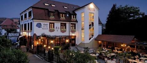 Front of property - evening/night