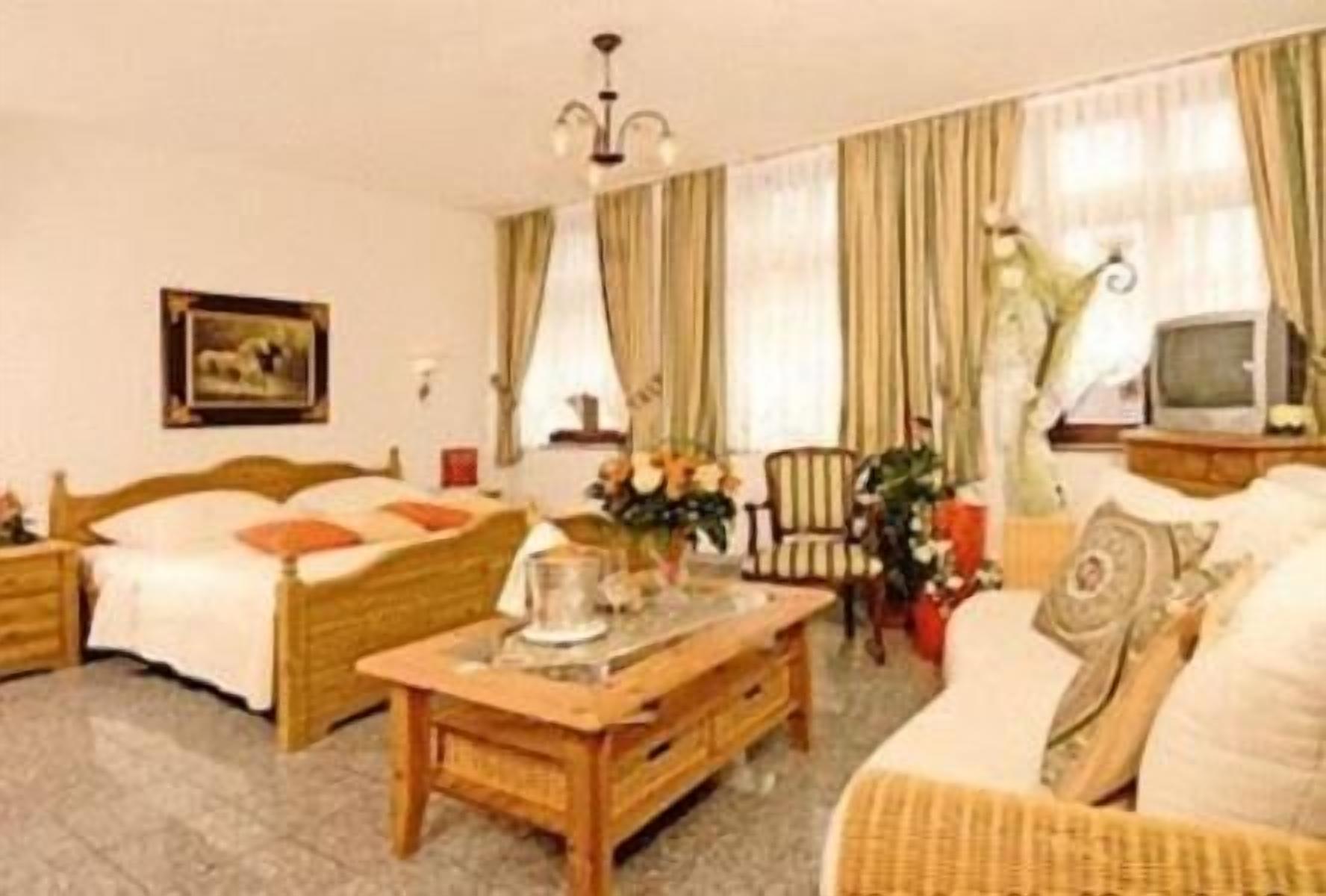 individually decorated, desk, free wifi, bed sheets