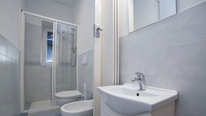 Immagine non classificata, 2 di 9, pulsante