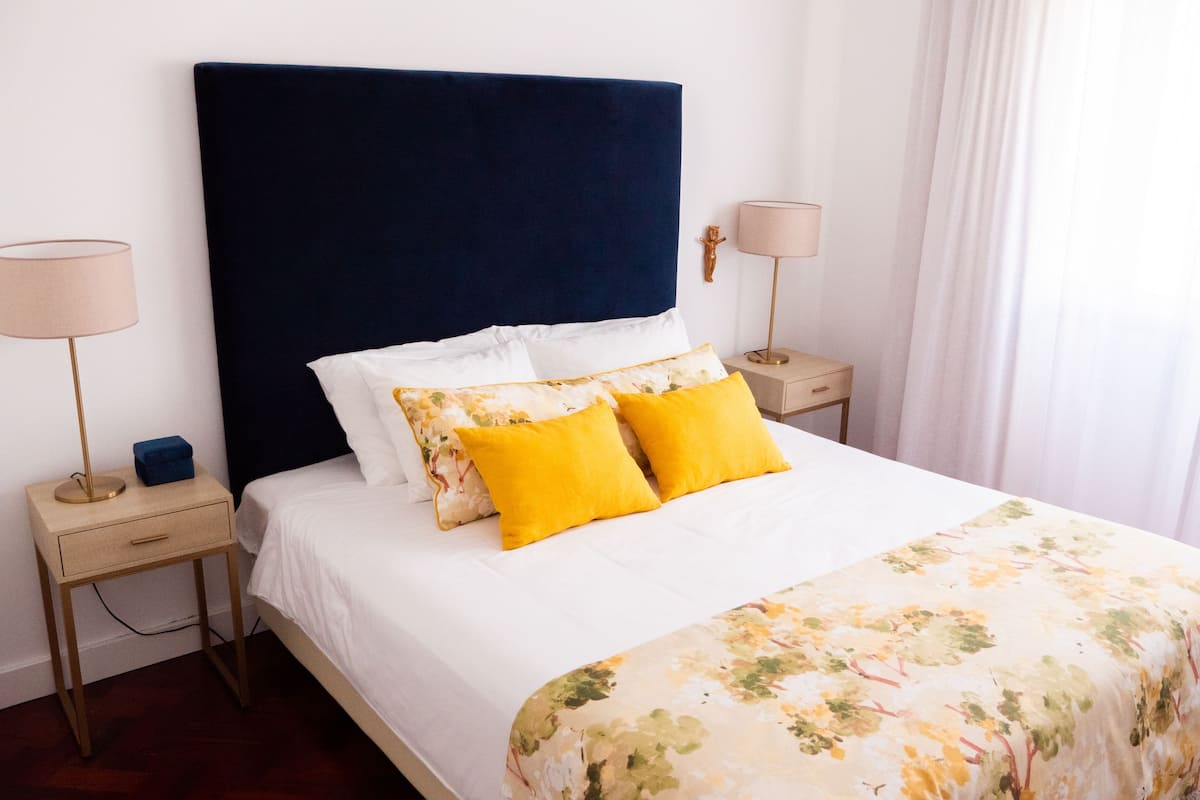 ห้องสวีท (Geracoes) | ตู้นิรภัยในห้องพัก, โต๊ะทำงาน, ผ้าม่านกันแสง, Wi-Fi ฟรี